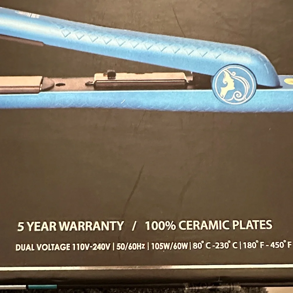 Royale Pro Turquoise Breeze Hair Straightener with 2 Clips. NWT
